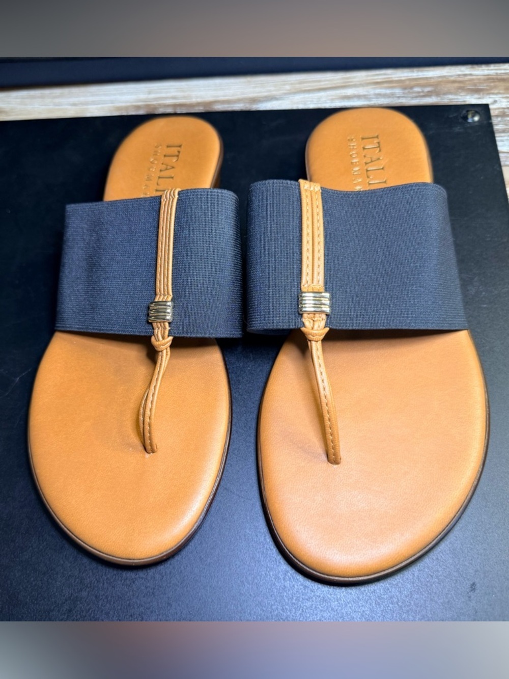 Italian Shoemakers Black and Brown Women's Sandals. NWOT